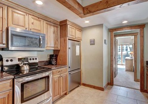 Ten Mile Condo - Spacious Ski-In/Out in Breck!