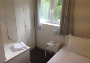 The Beeches 2 - Serviced Duplex Apartment