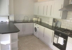 The Beeches 2 - Serviced Duplex Apartment