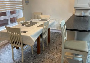 The Beeches - Serviced Duplex Apartment