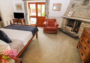 The Campbell Cottage, HINTON