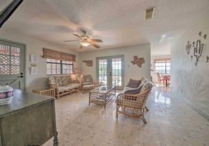 'The Cloud House' Spicewood House w/ Lake Views!