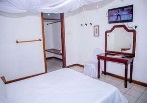 THE DAISY COMFORT HOME -MIKOCHENI