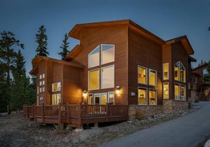 The Fox Den: Private Hot Tub & WOW Views of Ten Mile Range! Shuttle Access!