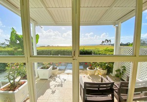 The Gem is located a few minutes walk to the beautiful Bottom Bay Beach