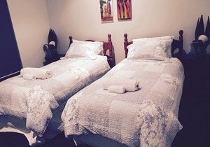 The Glen 3 bedroom apartment with spa