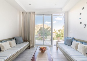 The Holiday House 2