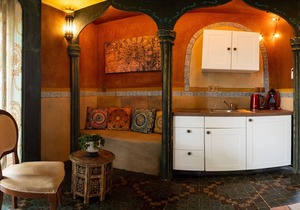 The House of 1001 Nights