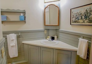 The Isaac Evans - Inn on the Harbor