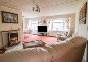 The Lodge, OLD BUCKENHAM