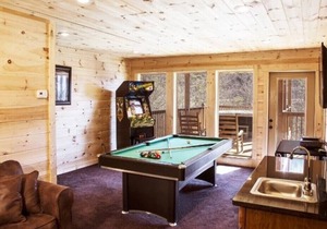 The Mallard - 3 Bedrooms, 3 Baths, Sleeps 10 by RedAwning