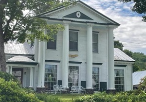 The McIndoe Falls Inn