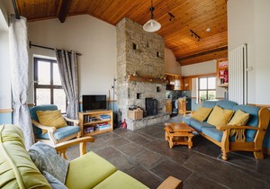 The Moor by Creevy Cottages are 1 minute to pier/sea