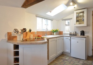 THE MOORINGS, ORFORD, pet friendly, with open fire in Orford