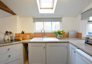 THE MOORINGS, ORFORD, pet friendly, with open fire in Orford