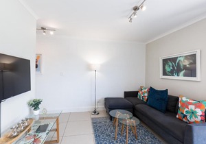 The Paragon Urbane CENTRALLY LOCATED, MODERN COMFORTS