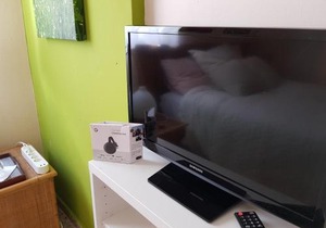 THE POPPIES Guest House - 100m Ocean - Private Spaces