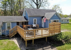 The Roosevelt House: Big Deck Fast WiFI Near Lake