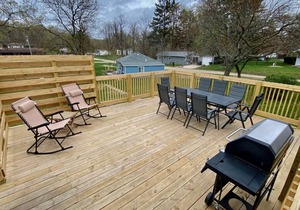 The Roosevelt House: Big Deck Fast WiFI Near Lake