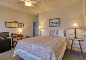 The Roseway - Inn on the Harbor