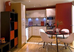 The Sawmill, Stylish city centre accommodation with a quiet setting RED
