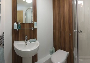 The Sawmill, Stylish city centre accommodation with a quiet setting RED