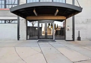 The Staycation City Loft w/Free Gated Parking- Minutes from Attractions