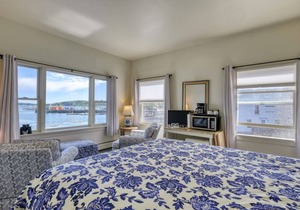 The Timberwind - Inn on the Harbor