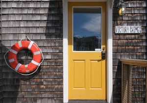 The Victory Chimes - Inn on the Harbor