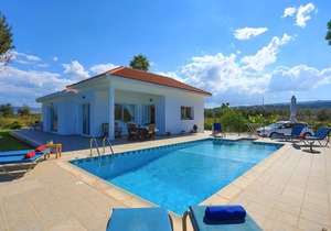 The Vines in Latchi with 3 bedrooms and 3 bathrooms