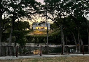 The White House on the Horseshoe