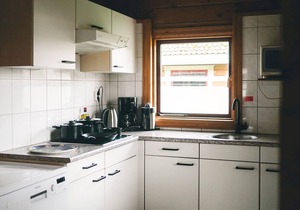 This cozy Finnish-style vacation home is located in a welcoming vacation park in Gramsbergen with ma