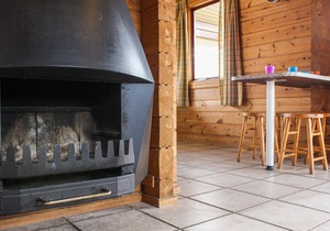 This cozy Finnish-style vacation home is located in a welcoming vacation park in Gramsbergen with ma