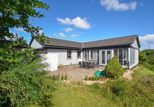 This holiday home offers you a relaxing holiday on Djursland.