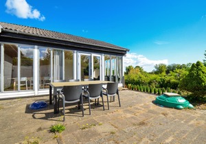 This holiday home offers you a relaxing holiday on Djursland.