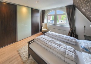 This inviting vacation home in Stevensweert is located in vacation park Porta Isola, a beautiful vac