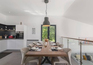 This modern holiday home with pool is located near the village of Tinjan in inland Istria.