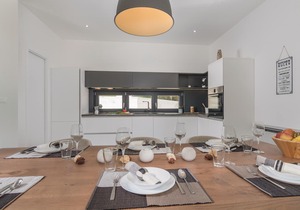 This modern holiday home with pool is located near the village of Tinjan in inland Istria.
