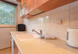 This one bedroom suite is ideal for single or double occupancy