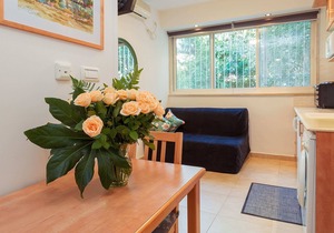 This one bedroom suite is ideal for single or double occupancy