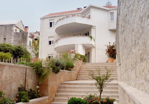 Three bedroom apartment with terrace Pučišća, Brač (A-754-d)