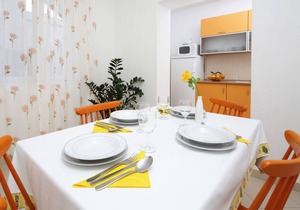 Three bedroom apartment with terrace Podgora, Makarska (A-4332-a)