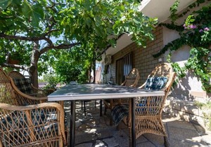 Three-Bedroom Apartment In Rovanjska