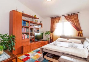 Three-Bedroom Apartment In Rovanjska