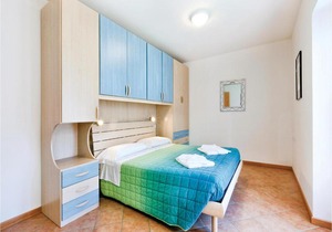 Three-Bedroom Apartment in Sutrio