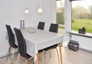 Three-Bedroom Holiday Home In Bredebro