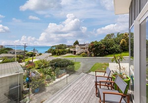 Tide and True - Algies Bay Holiday Home