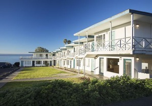 Tides Oceanview Inn and Cottages