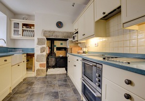 Tigh-na-Mara - Two Bedroom House, Sleeps 4