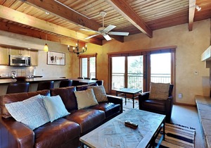 🌲Timberline B2A Deluxe 3-Bedroom ~Hot Tub~Pool~WiFi~Ski-in/out~Local Shuttle🌲